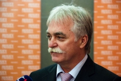 Poslanci vyzvali vládu k uvolnění dvou mld. Kč na elektřinu