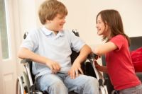 Praha 10 přispěla postiženým dětem na osobní asistenci